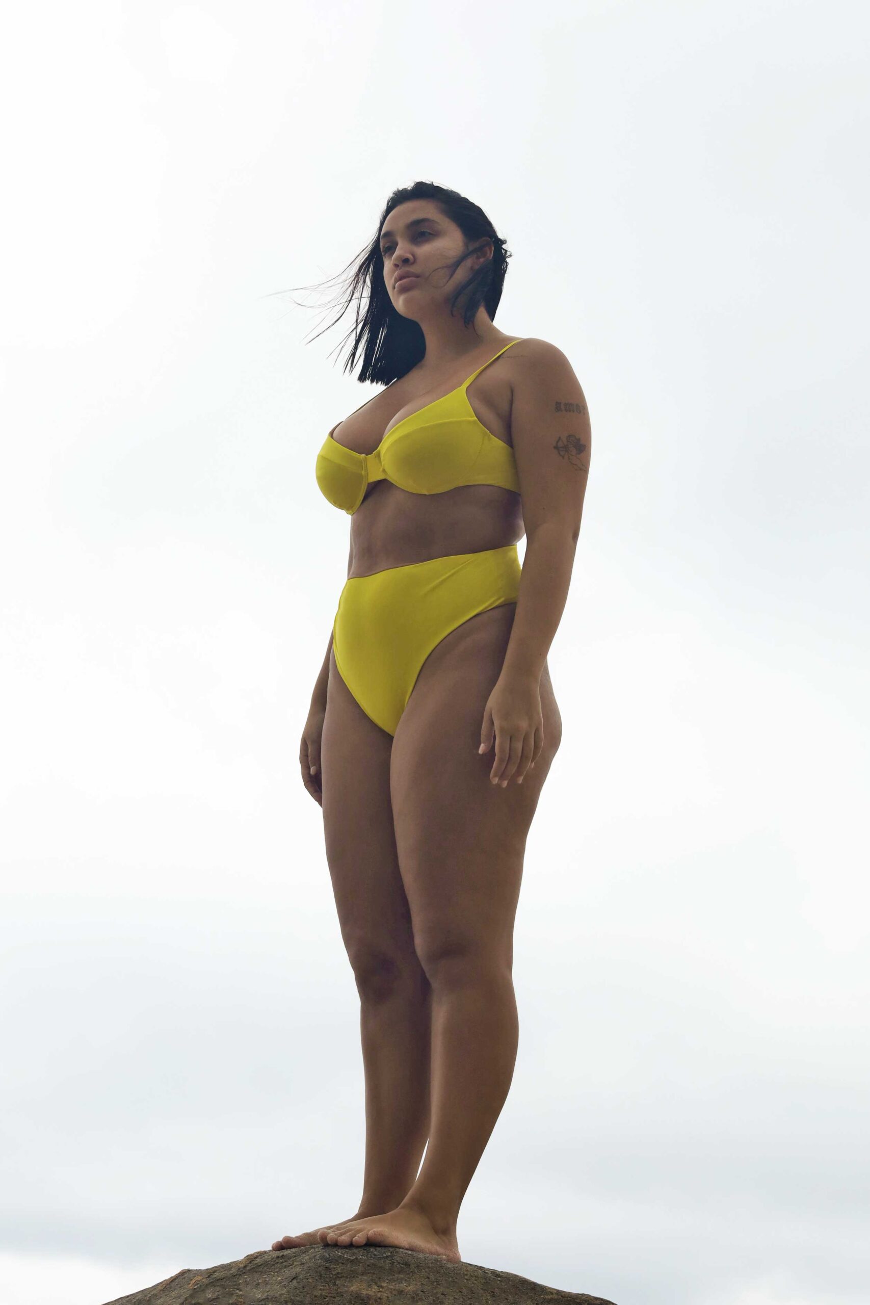 Calcinha Goiaba Amarelo Nylon Regenerado (Econyl®) PITAIA RIO + CORONA - Imagem 2