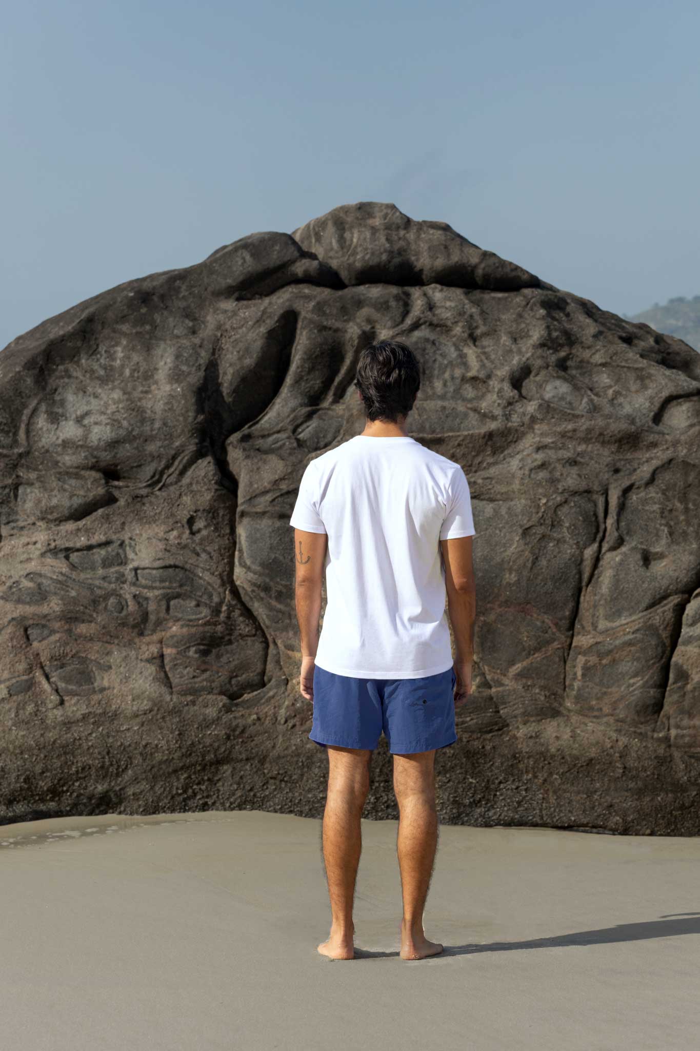Camiseta Branca Algodão Impermeável Bordada Oceano PITAIA RIO + CORONA - Imagem 3