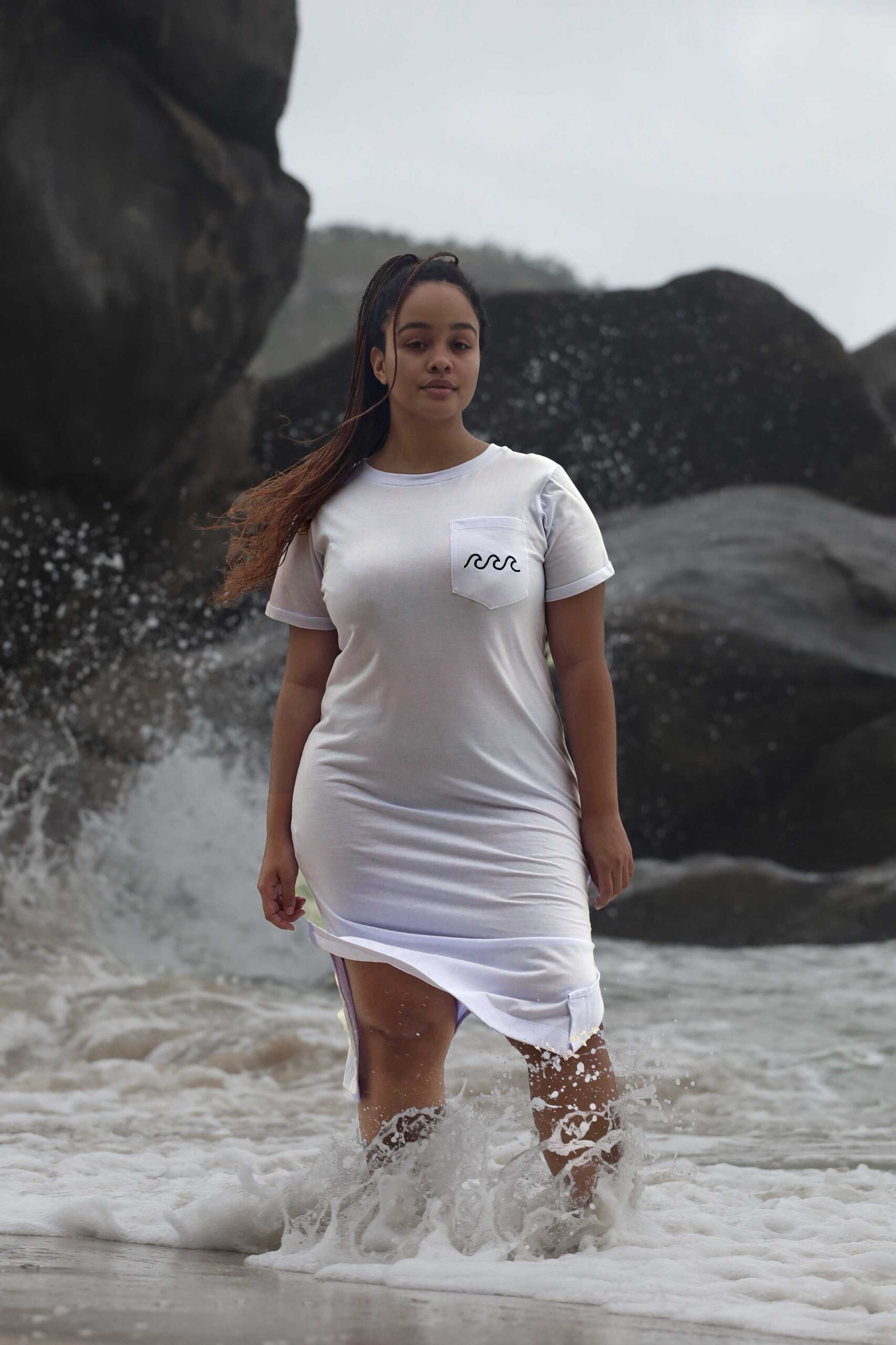 Saída Branca Algodão Impermeável Bordada Oceano PITAIA RIO + CORONA